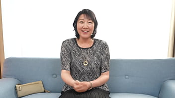 业余妻子Hiroko Sekine的第一次吸吮